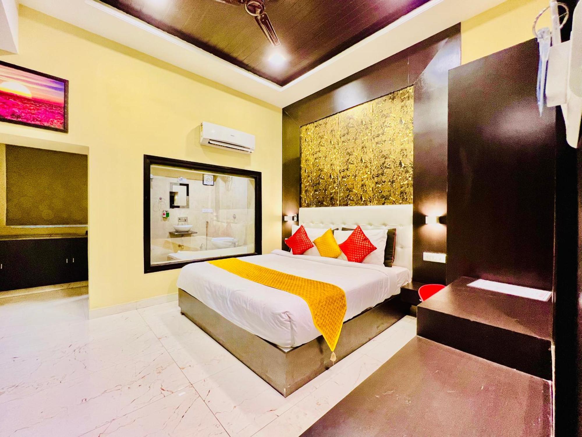 Hotel Grand Bhagwat, Udaipur Exterior photo